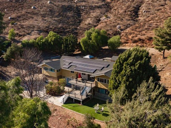 2846 Willow Glen Dr, El Cajon CA 92019