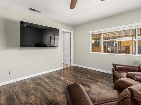 2846 Willow Glen Dr, El Cajon CA 92019