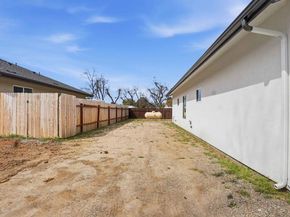 9391 Los Coches Road, Lakeside CA 92040