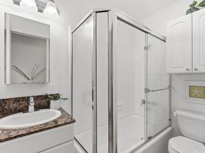 1021 Scott Street 122, San Diego CA 92106