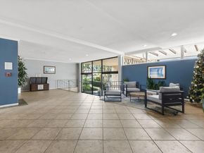 1021 Scott Street 122, San Diego CA 92106