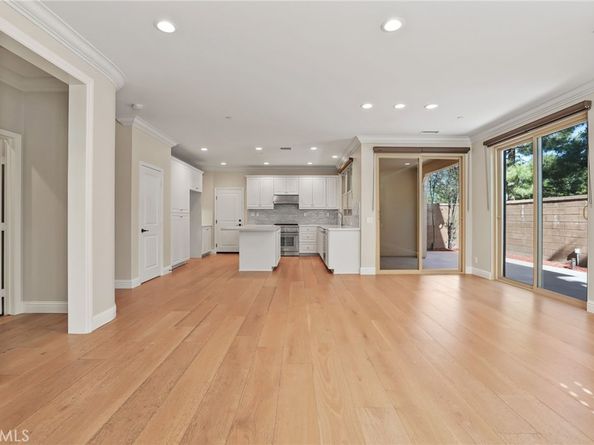 83 Henson, Irvine CA 92620