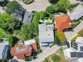 1923 Hollyvista, Los Angeles CA 90027