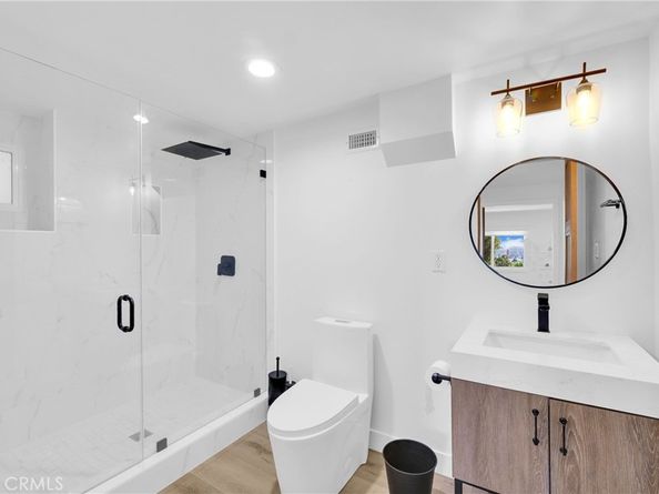 1923 Hollyvista, Los Angeles CA 90027