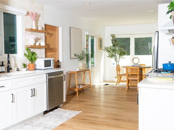 1923 Hollyvista, Los Angeles CA 90027