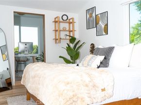 1923 Hollyvista, Los Angeles CA 90027
