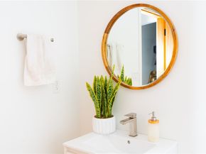 1923 Hollyvista, Los Angeles CA 90027