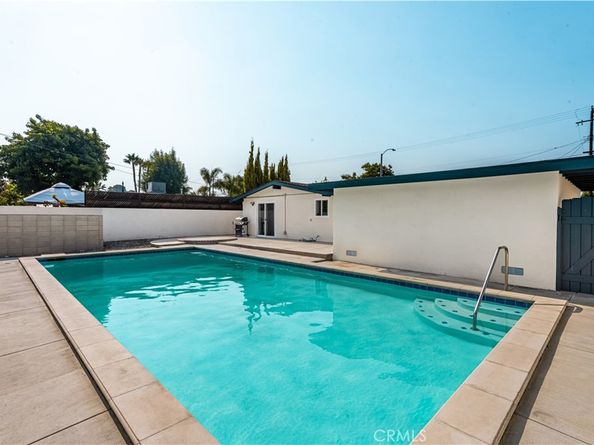 2025 W Dogwood Avenue, Anaheim CA 92801