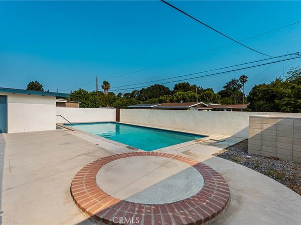 2025 W Dogwood Avenue, Anaheim CA 92801