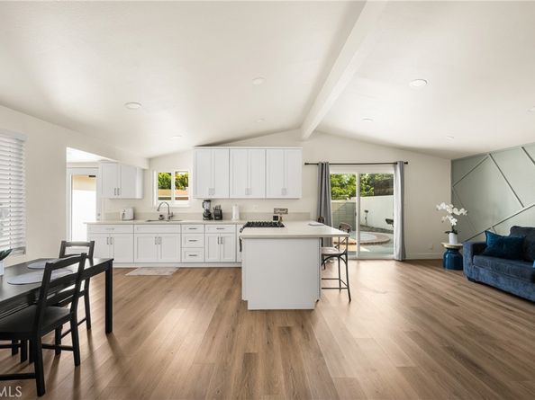 2025 W Dogwood Avenue, Anaheim CA 92801