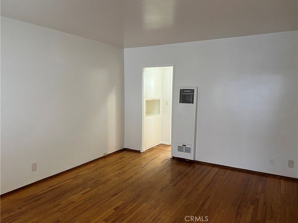 824 Redondo Ave, Long Beach CA 90804