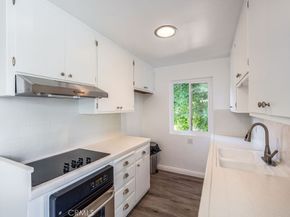 1405 E 1st Street 10, Long Beach CA 90802