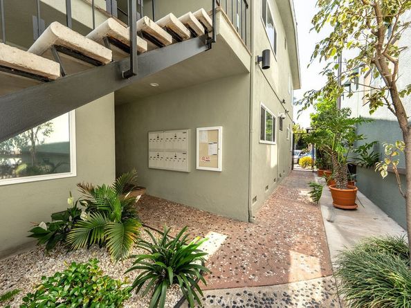 1405 E 1st Street 10, Long Beach CA 90802