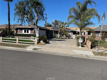 1429 E Rosewood Avenue