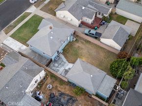 2282 Pepperwood Avenue, Long Beach CA 90815