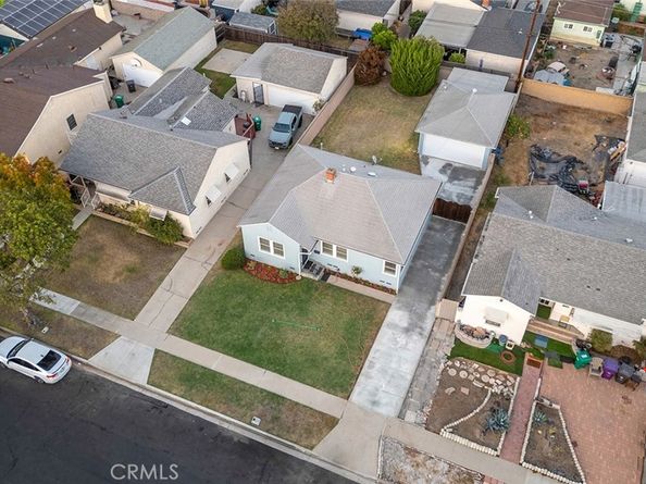 2282 Pepperwood Avenue, Long Beach CA 90815