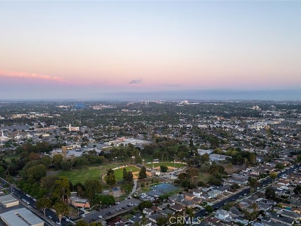 2282 Pepperwood Avenue, Long Beach CA 90815