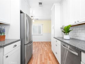 2282 Pepperwood Avenue, Long Beach CA 90815