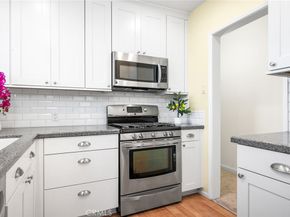 2282 Pepperwood Avenue, Long Beach CA 90815