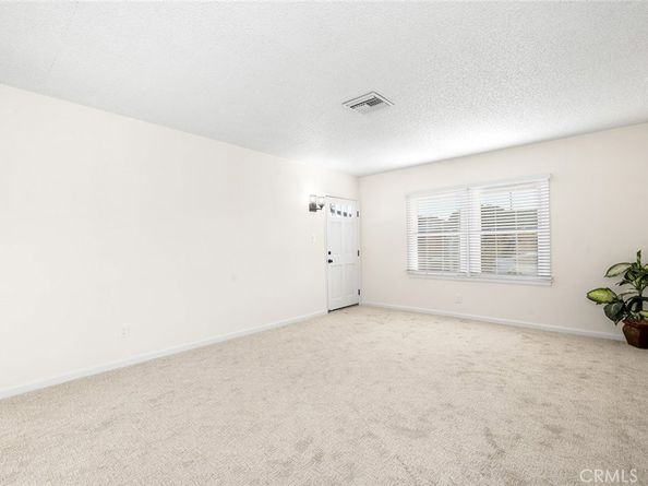2282 Pepperwood Avenue, Long Beach CA 90815
