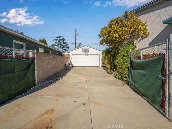 5815 E Oxholm, Long Beach CA 90808