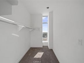 900 W Olympic Boulevard 46B, Los Angeles CA 90015