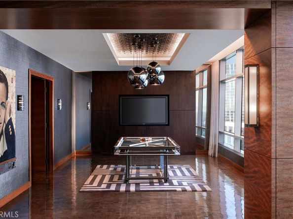 900 W Olympic Boulevard 46B, Los Angeles CA 90015