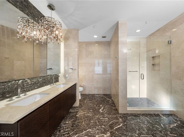 900 W Olympic Boulevard 46B, Los Angeles CA 90015