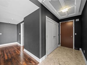 900 W Olympic Boulevard 46B, Los Angeles CA 90015