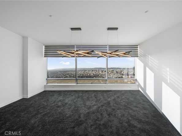 900 W Olympic Boulevard 46B, Los Angeles CA 90015