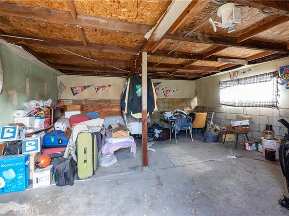 2040 W 82nd Street, Los Angeles CA 90047