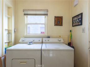 2040 W 82nd Street, Los Angeles CA 90047