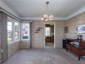 2040 W 82nd Street, Los Angeles CA 90047