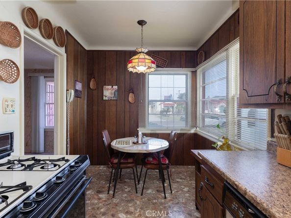 2040 W 82nd Street, Los Angeles CA 90047