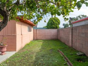 2040 W 82nd Street, Los Angeles CA 90047