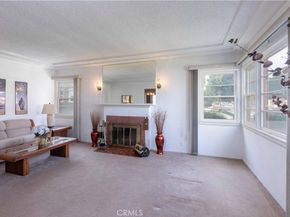 2040 W 82nd Street, Los Angeles CA 90047