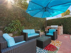 2213 Knoxville Avenue, Long Beach CA 90815