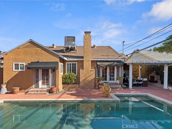 2213 Knoxville Avenue, Long Beach CA 90815