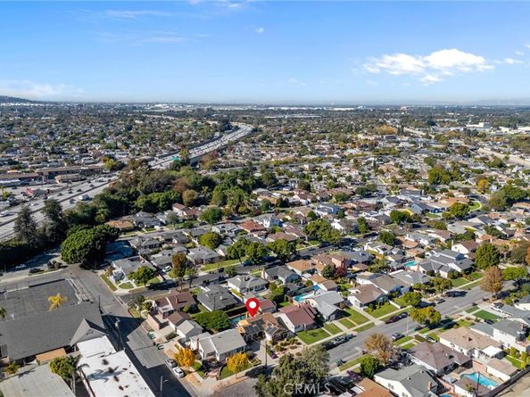 2213 Knoxville Avenue, Long Beach CA 90815