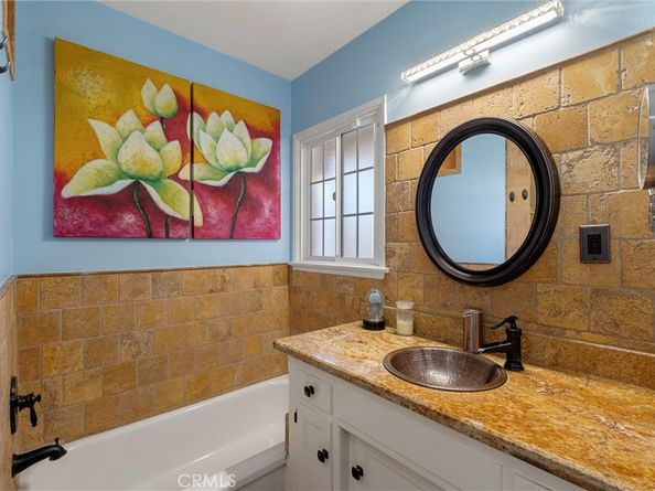 2213 Knoxville Avenue, Long Beach CA 90815