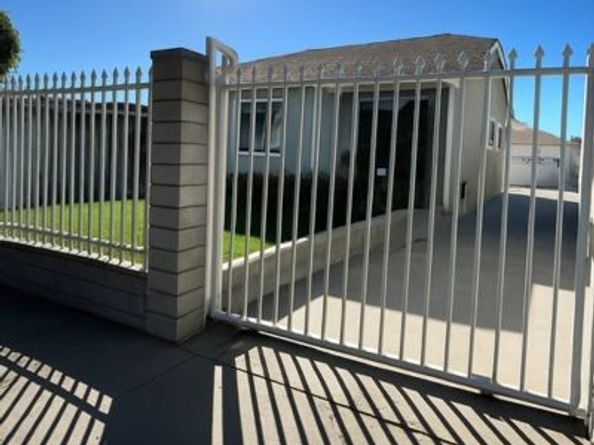 5431 5th, Los Angeles CA 90043