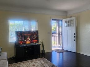 654 Oakford, Los Angeles CA 90022