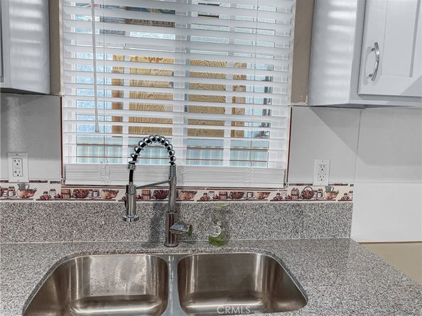 1220 W 92nd Street, Los Angeles CA 90044