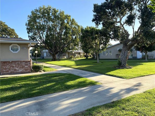 13281 Del Monte Dr., M12-34D, Seal Beach CA 90740