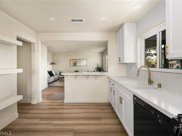 810 E Silva, Long Beach CA 90807