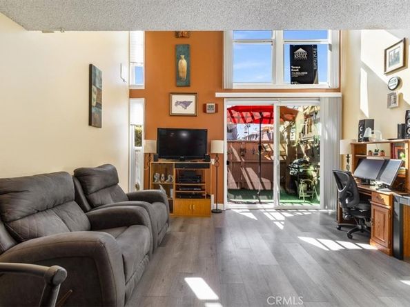 1084 Cabrillo Park # B, Santa Ana CA 92701