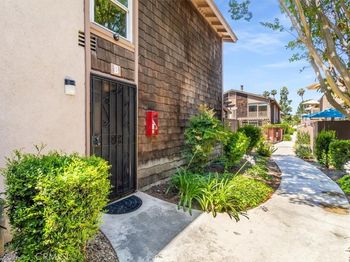 1084 Cabrillo Park # B