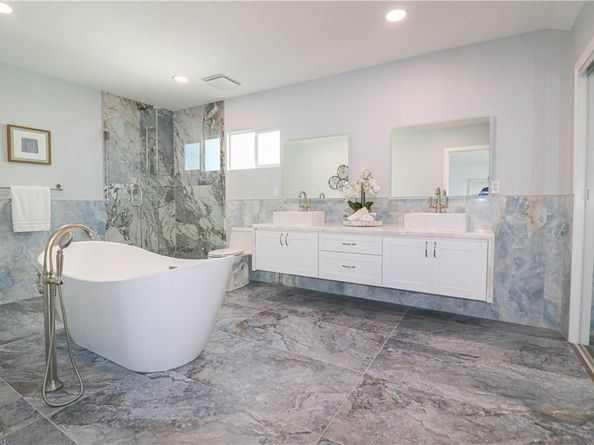 2525 E Ocean Boulevard, Long Beach CA 90803