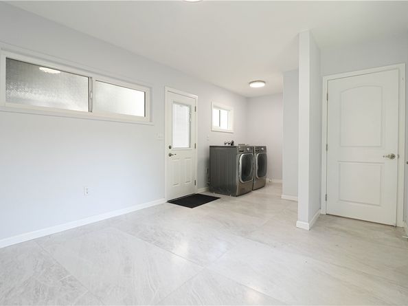 2525 E Ocean Boulevard, Long Beach CA 90803