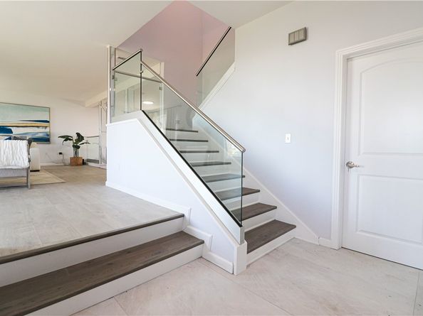 2525 E Ocean Boulevard, Long Beach CA 90803
